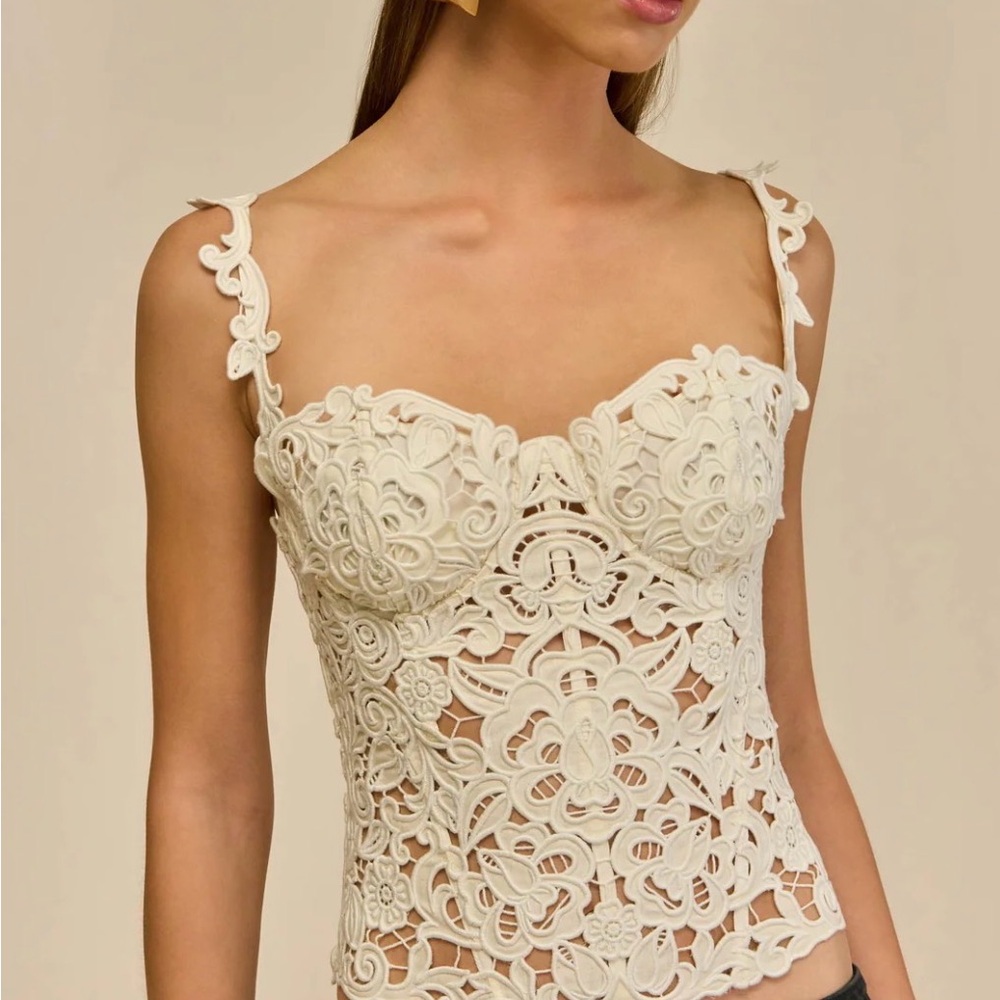 Cult Gaia Zaire Top Off White